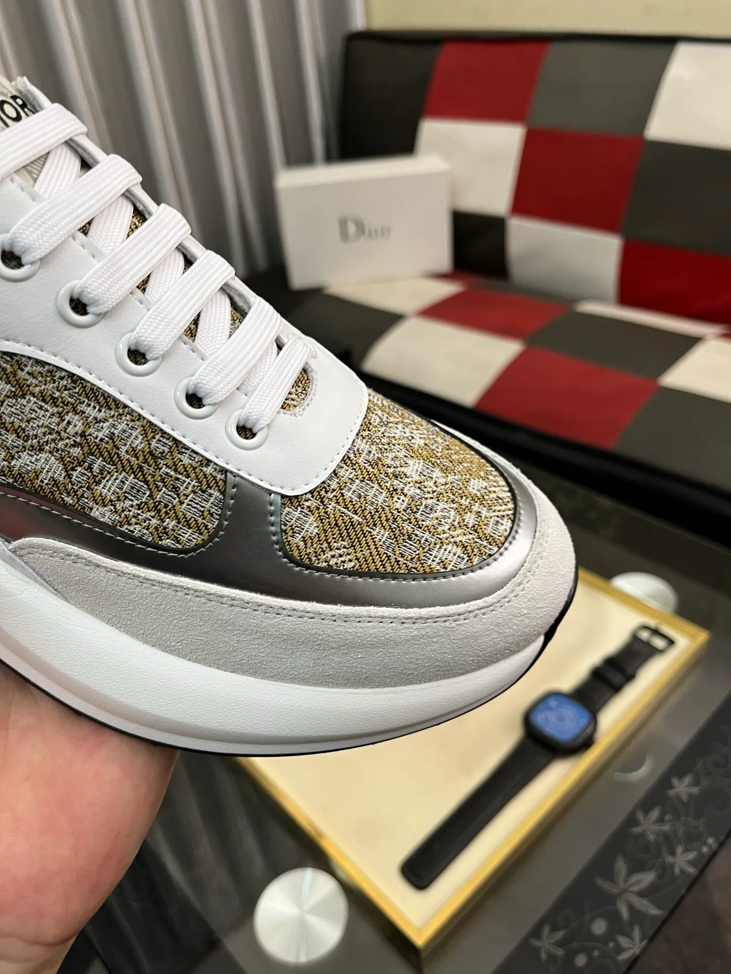 Men's men's shoes💰440⌚️⌚️[Dior] 25ss new product B01 moral training shoes. The toe dimensions of the couple's style are a bit wider. The upper foot comfort is perfect. The threads are beautiful. Perfectly suitable for trousers. Decorated with various classic details. Ideal for daily looks. Can be matched with various casual items to create exquisite looks. Fabric: top layer cowhide/lining sheepskin TPU original outsole Code number: 38-444️⃣Colors available